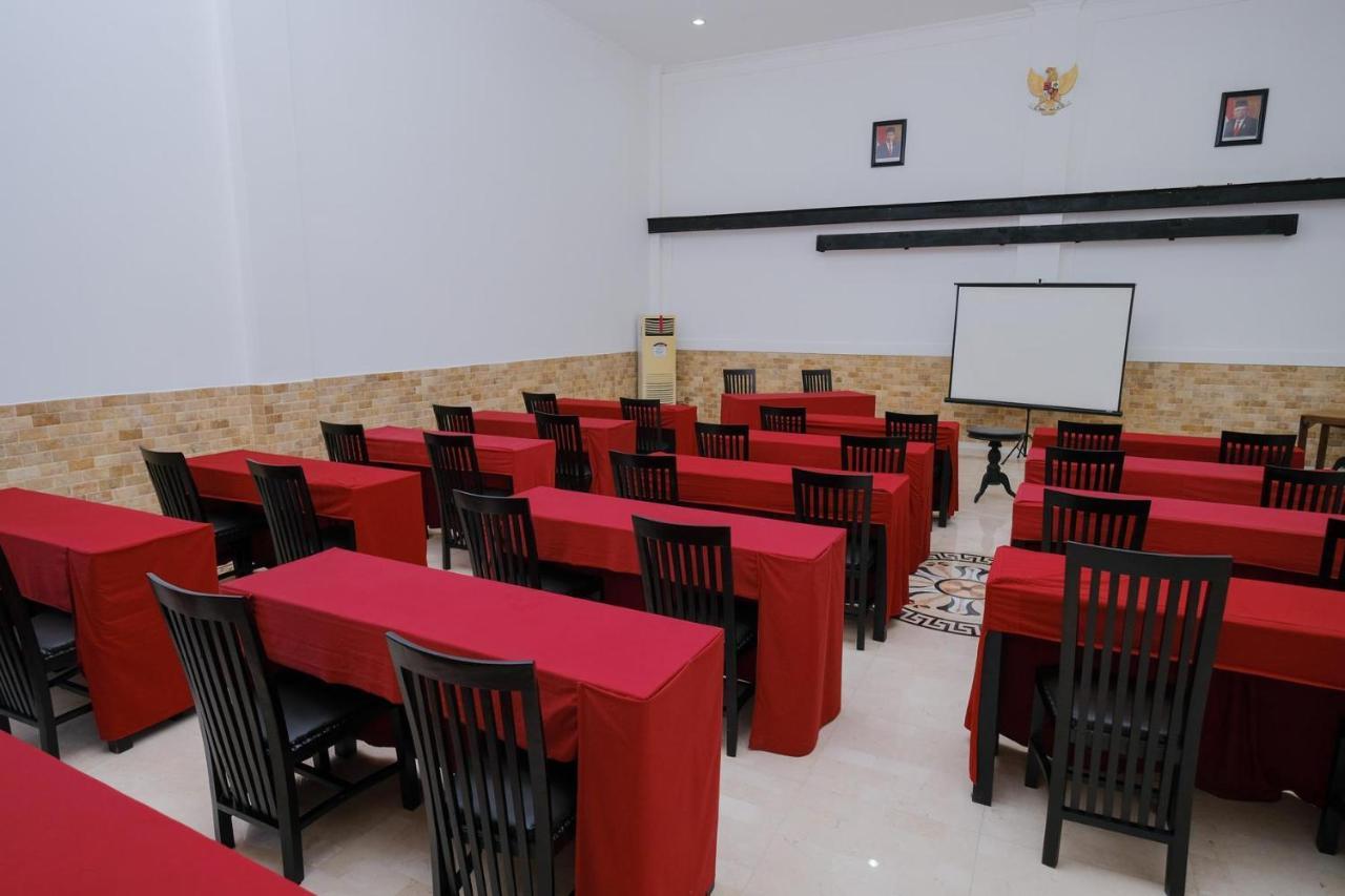 The Grand Palace Hotel Yogyakarta Exterior foto