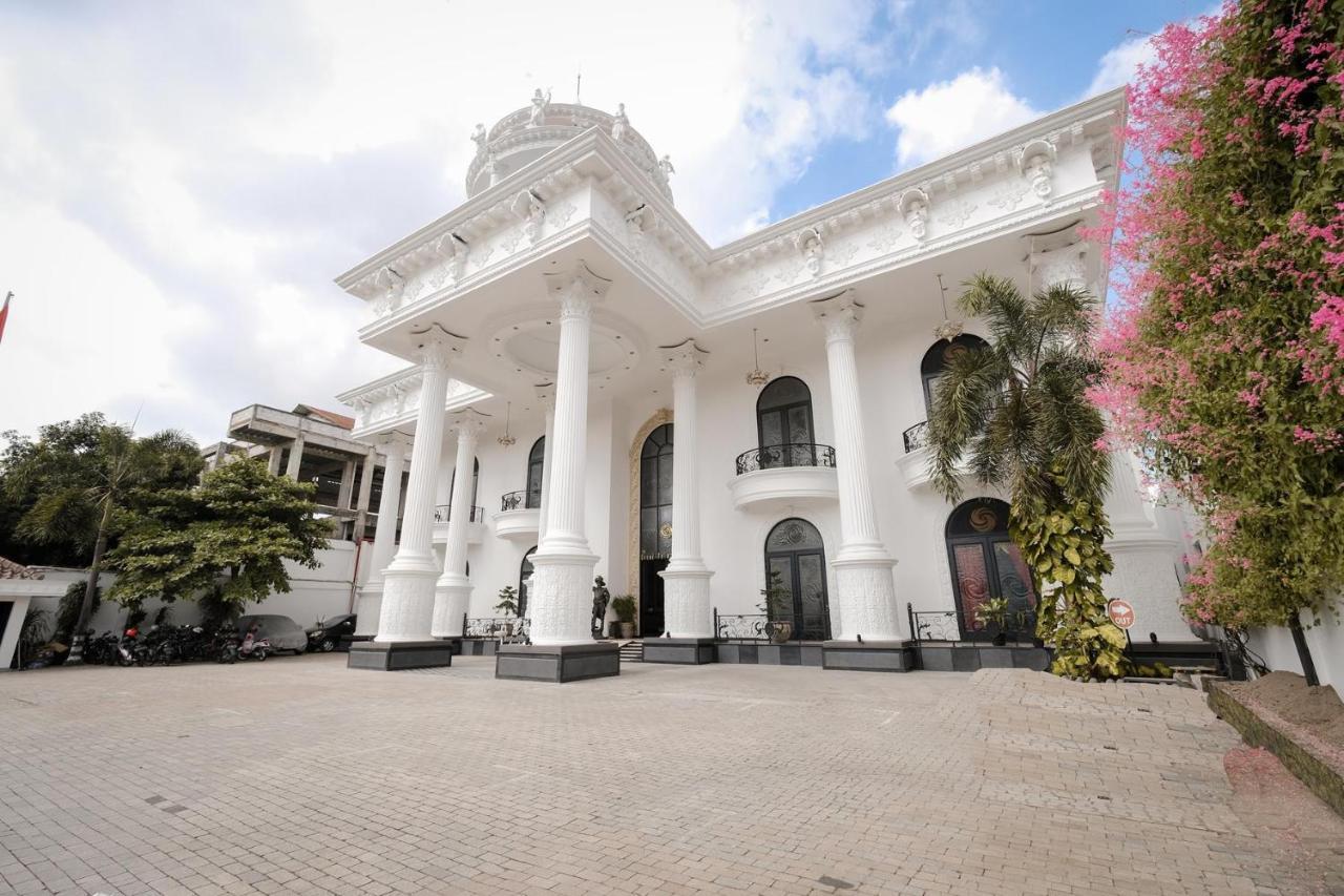 The Grand Palace Hotel Yogyakarta Exterior foto