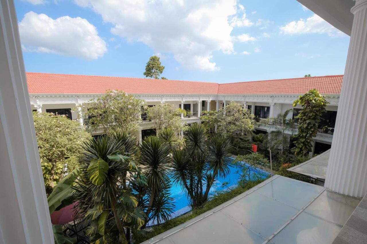 The Grand Palace Hotel Yogyakarta Exterior foto