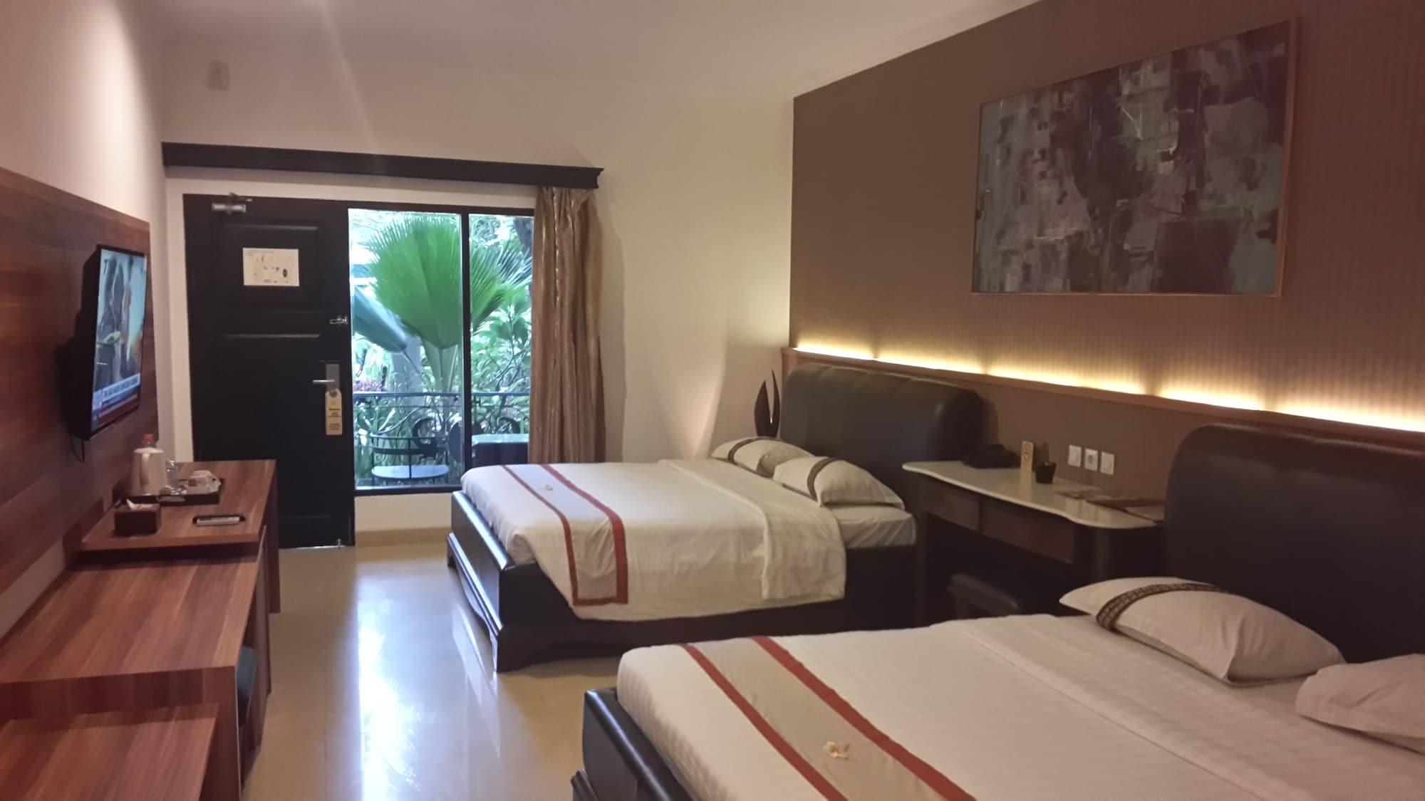 The Grand Palace Hotel Yogyakarta Exterior foto