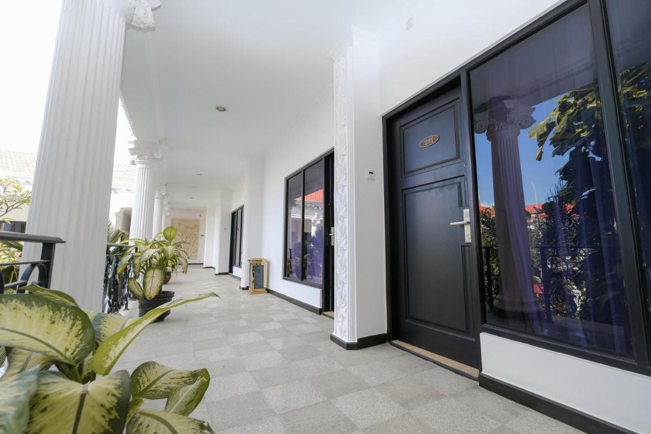 The Grand Palace Hotel Yogyakarta Exterior foto