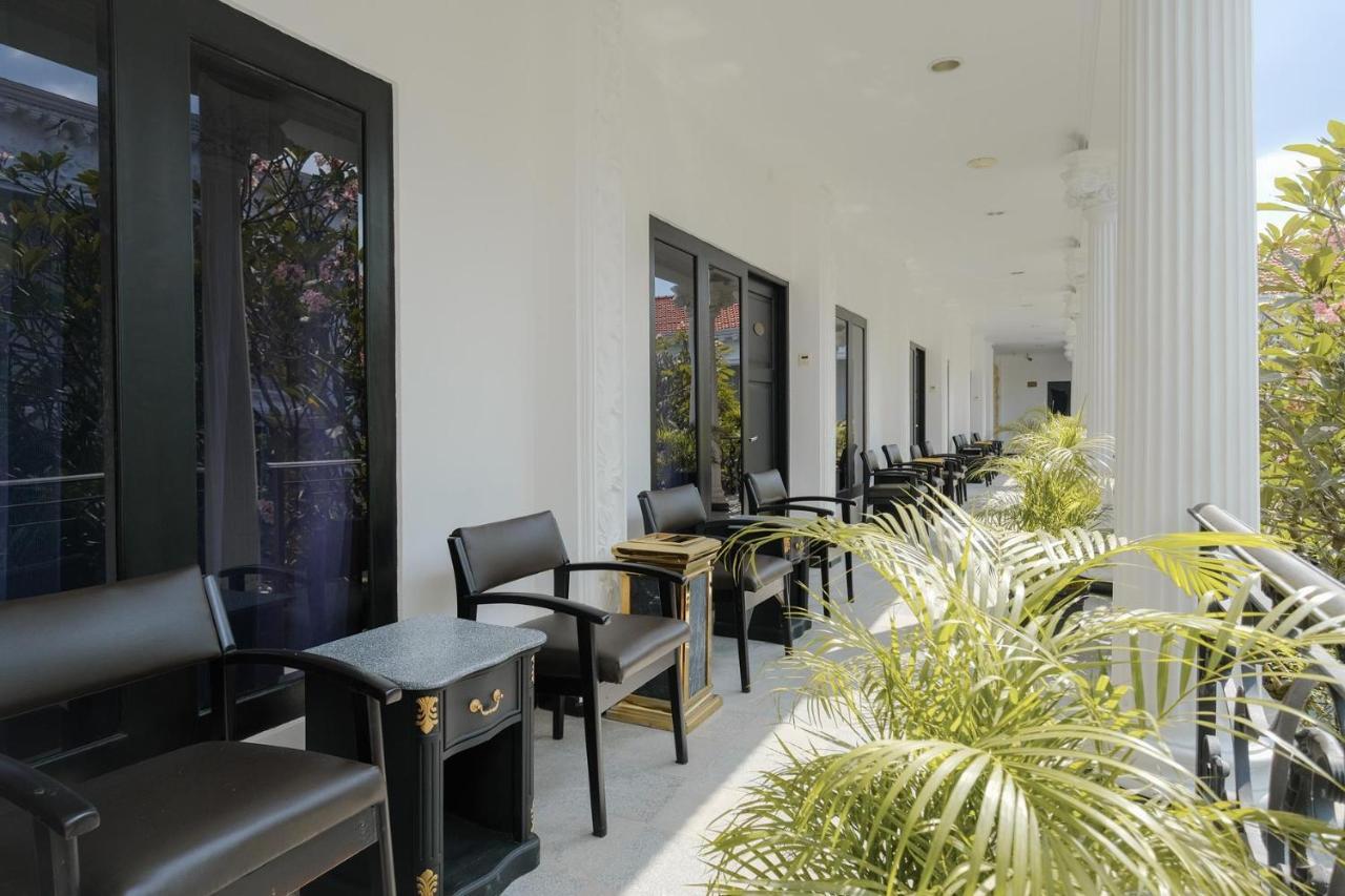 The Grand Palace Hotel Yogyakarta Exterior foto